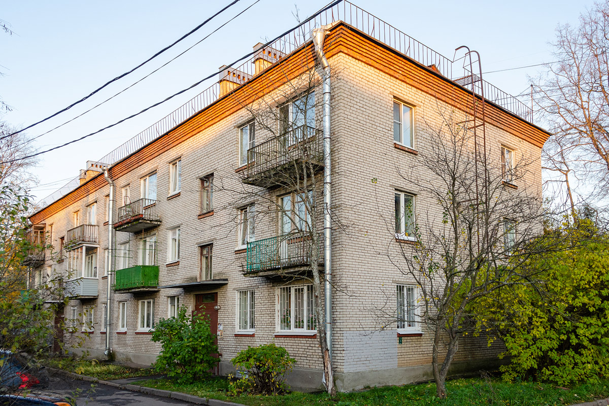 Петергоф, Улица Аврова, 11Б