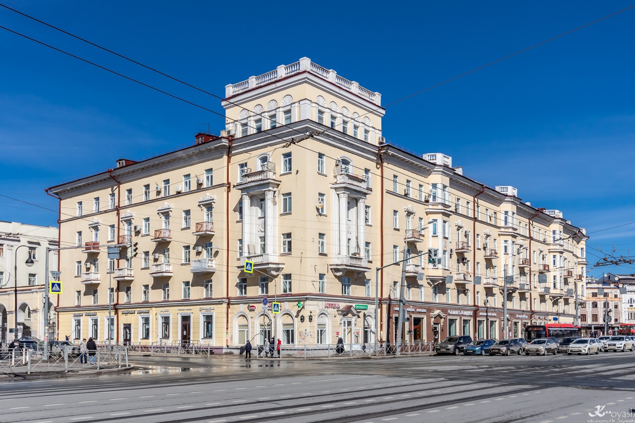 Kasan, Улица Пушкина, 5 / Улица Островского, 43