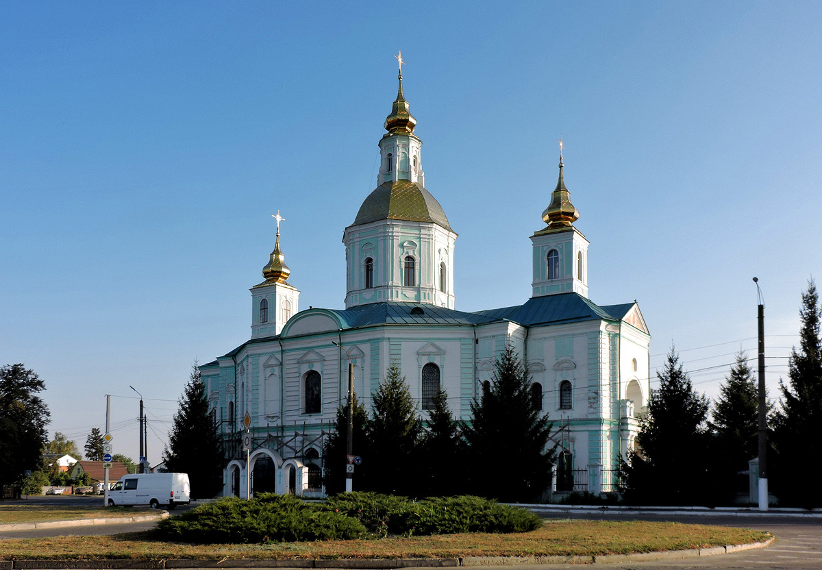Ахтырка, Соборная площадь, 1