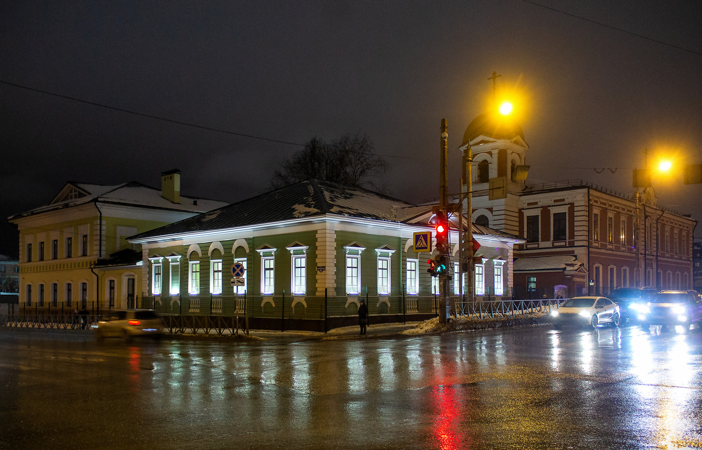 Пермь, Улица Куйбышева, 46; Улица Пушкина, 83