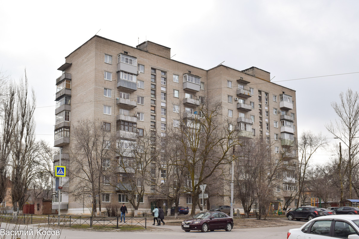 Новочеркасск, Улица Чехова, 20 / Улица Калинина, 82