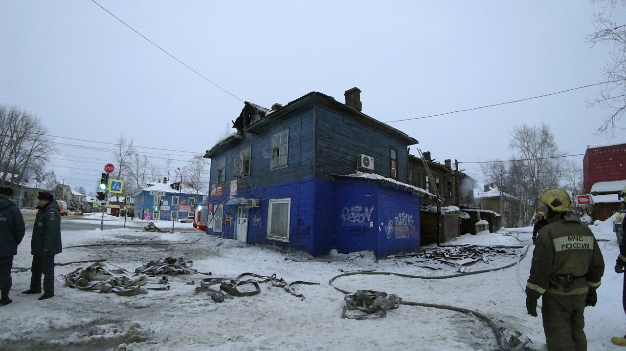 Архангельск, Улица Гагарина, 34 / Проспект Советских Космонавтов, 198