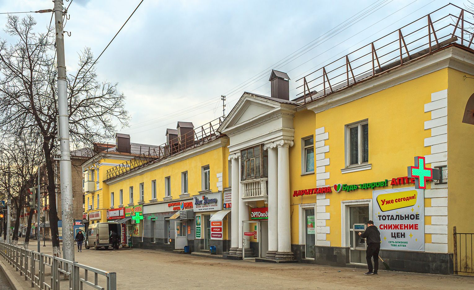 Уфа, Первомайская улица, 40 / Улица Победы, 13