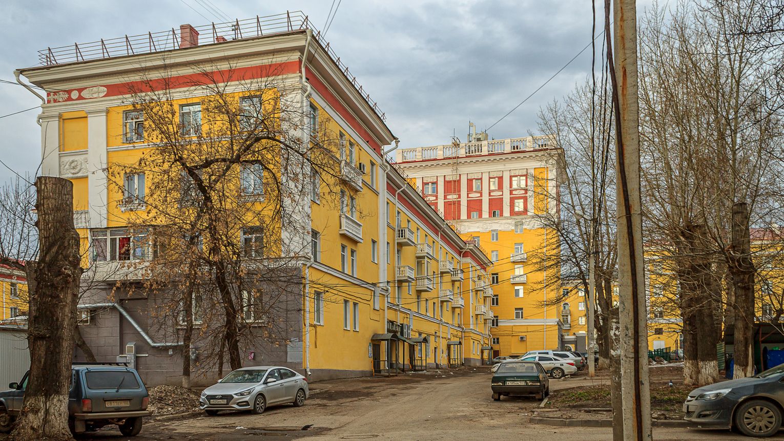 Уфа, Первомайская улица, 27 / Улица Ульяновых, 30