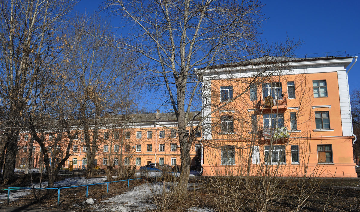 Омск, Улица Серова, 20