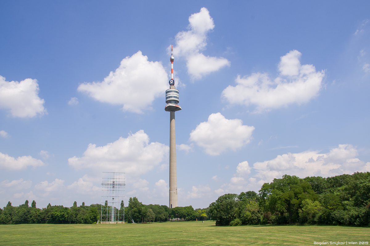Wien, Donauturmplatz, 1