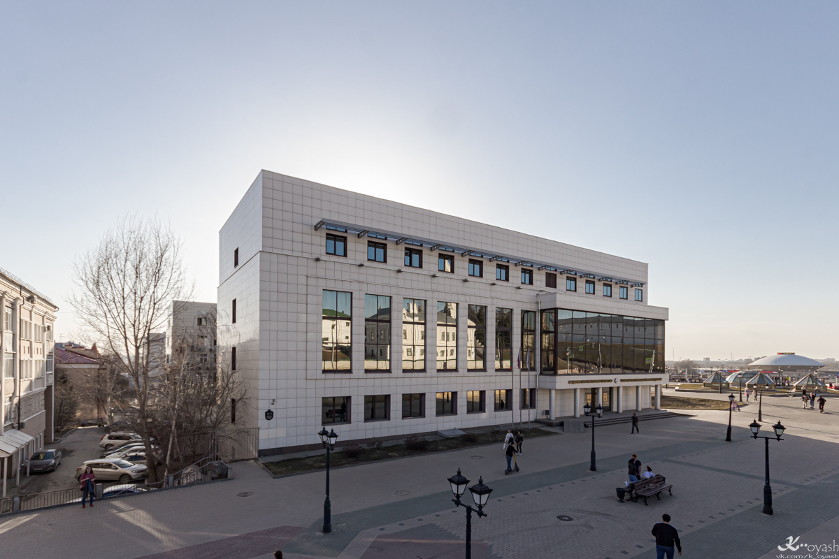 Казань, Право-Булачная улица, 5 / Улица Баумана, 20