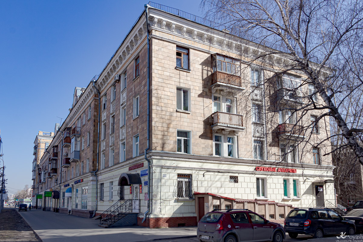 Казань, Улица Декабристов, 164 / Улица Гагарина, 91