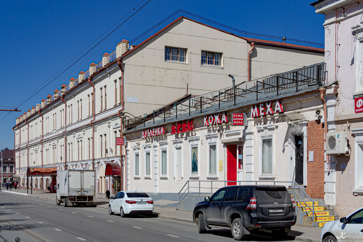 Казань, Улица Бурхана Шахиди, 17; Улица Бурхана Шахиди, 21 Казань, Улица Бурхана Шахиди, 17; Улица Бурхана Шахиди, 21