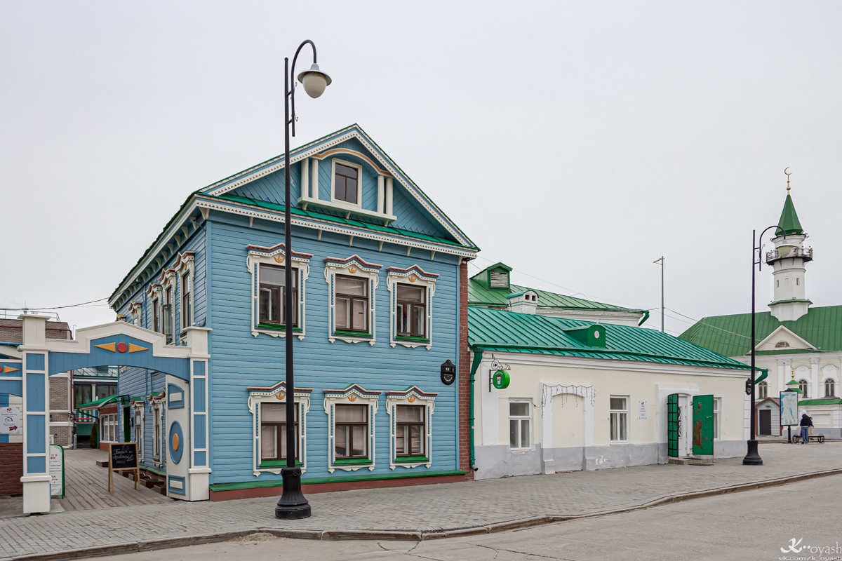 Казань, Улица Каюма Насыри, 13; Улица Каюма Насыри, 15А