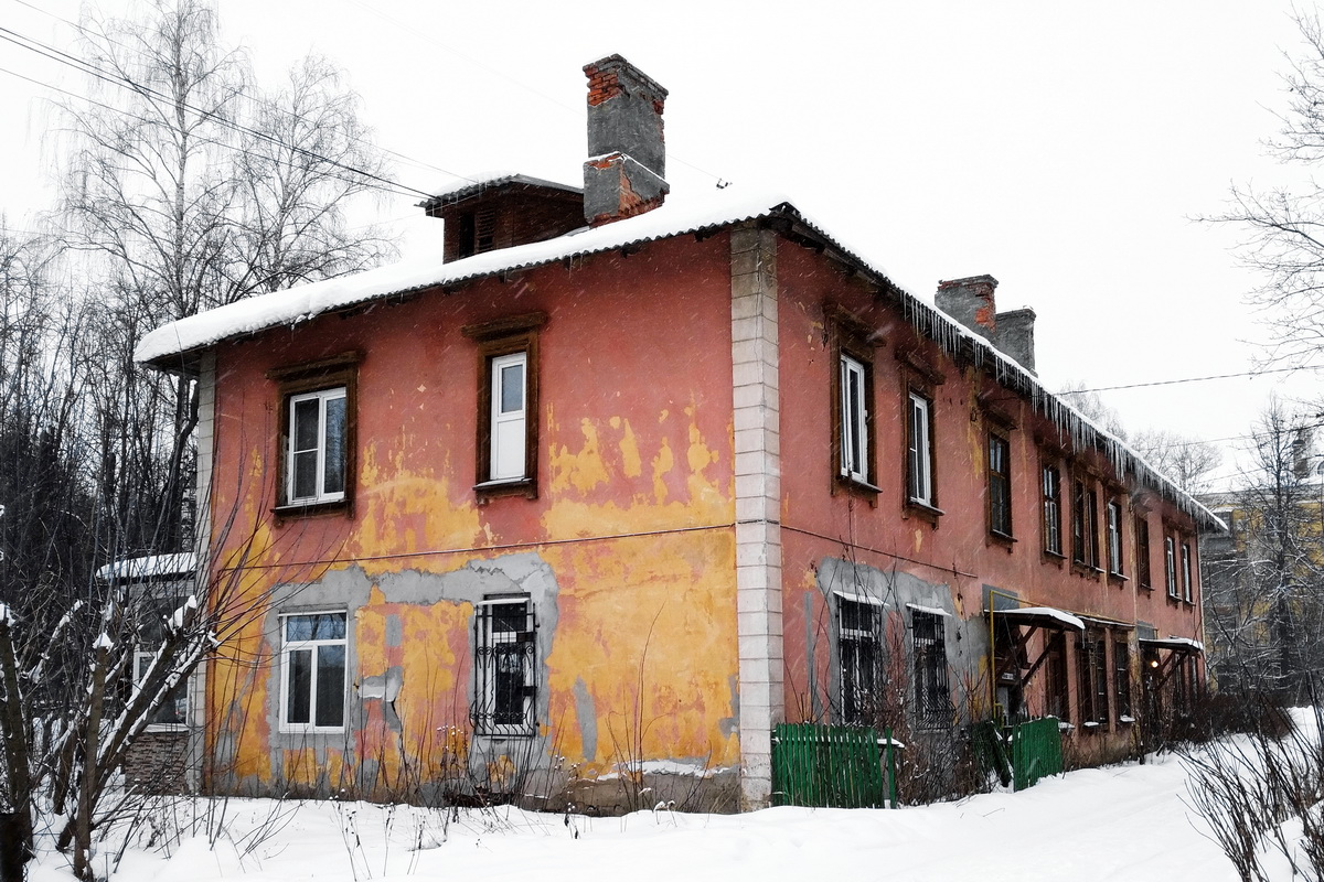 Pushkino, Улица Маяковского, 11 / Акуловское шоссе, 27