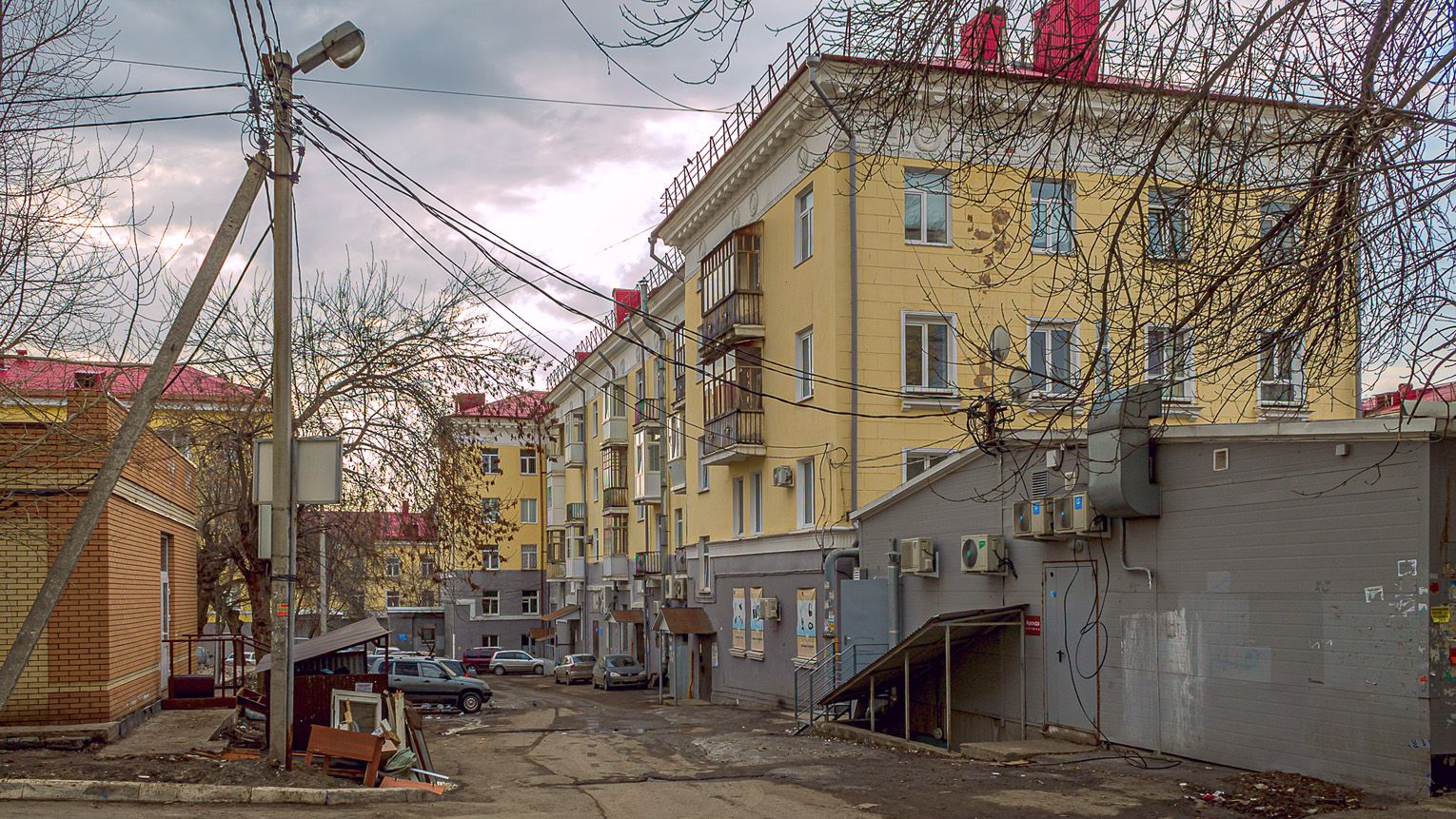 Уфа, Первомайская улица, 31 / Улица Владимира Маяковского, 17