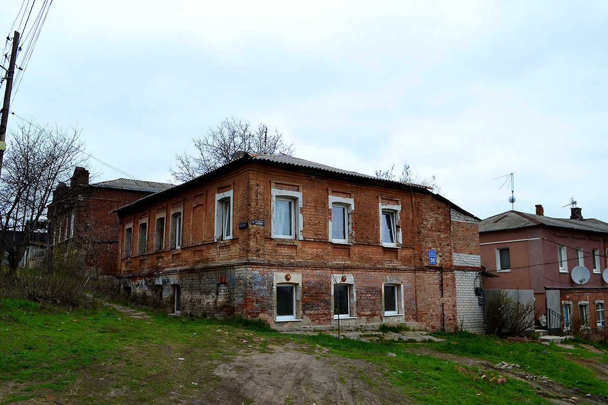 Харьков, Улица Гвардейцев-Железнодорожников, 38