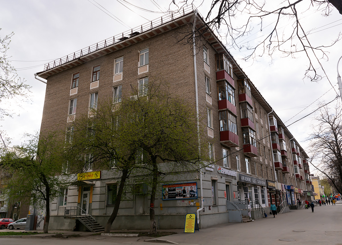Ufa, Первомайская улица, 42 / Улица Победы, 14
