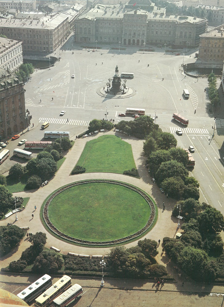 Санкт-Петербург, Исаакиевская площадь, 6; Синий мост