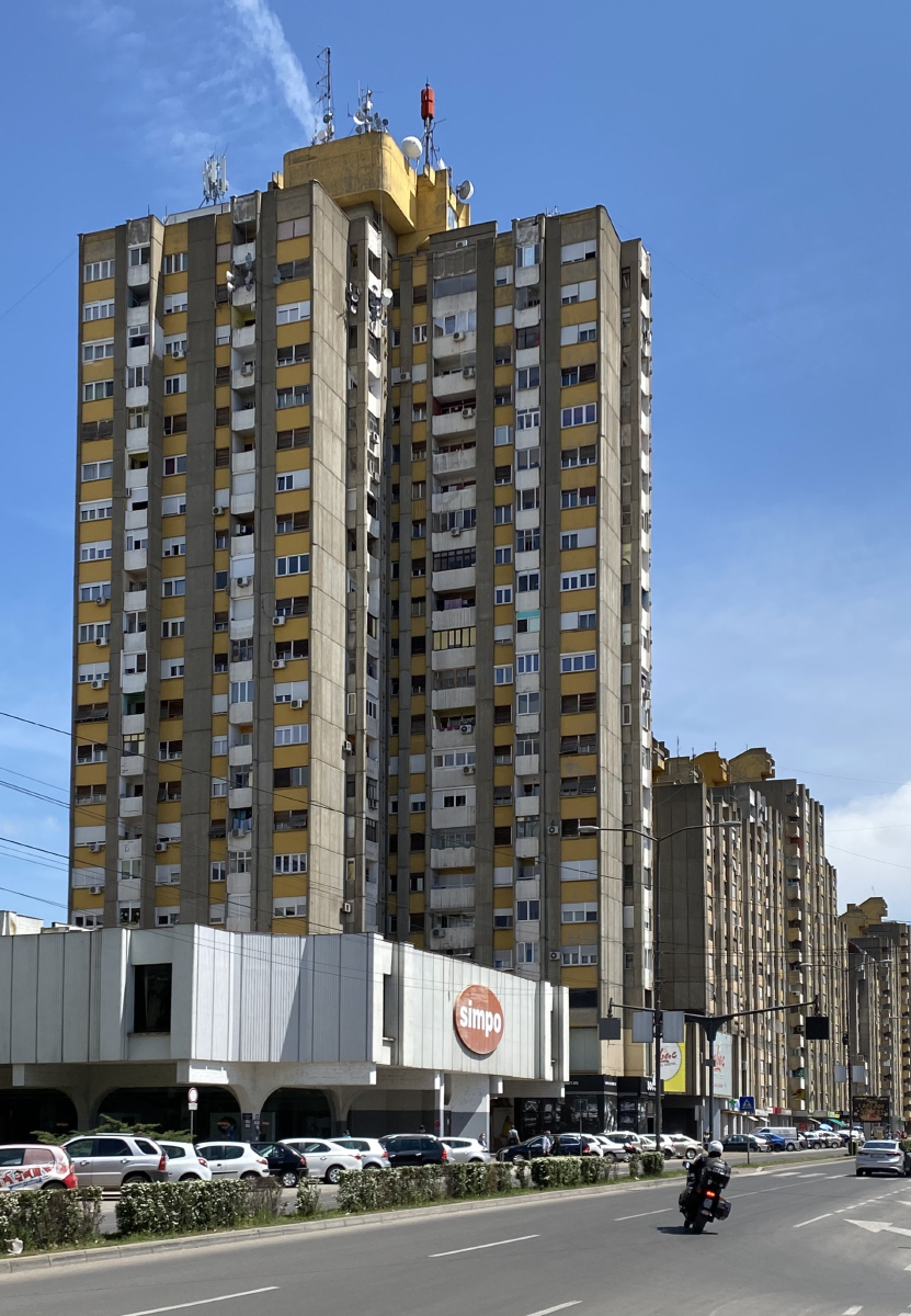 Ниш, Булевар др Зорана Ђинђића, 19