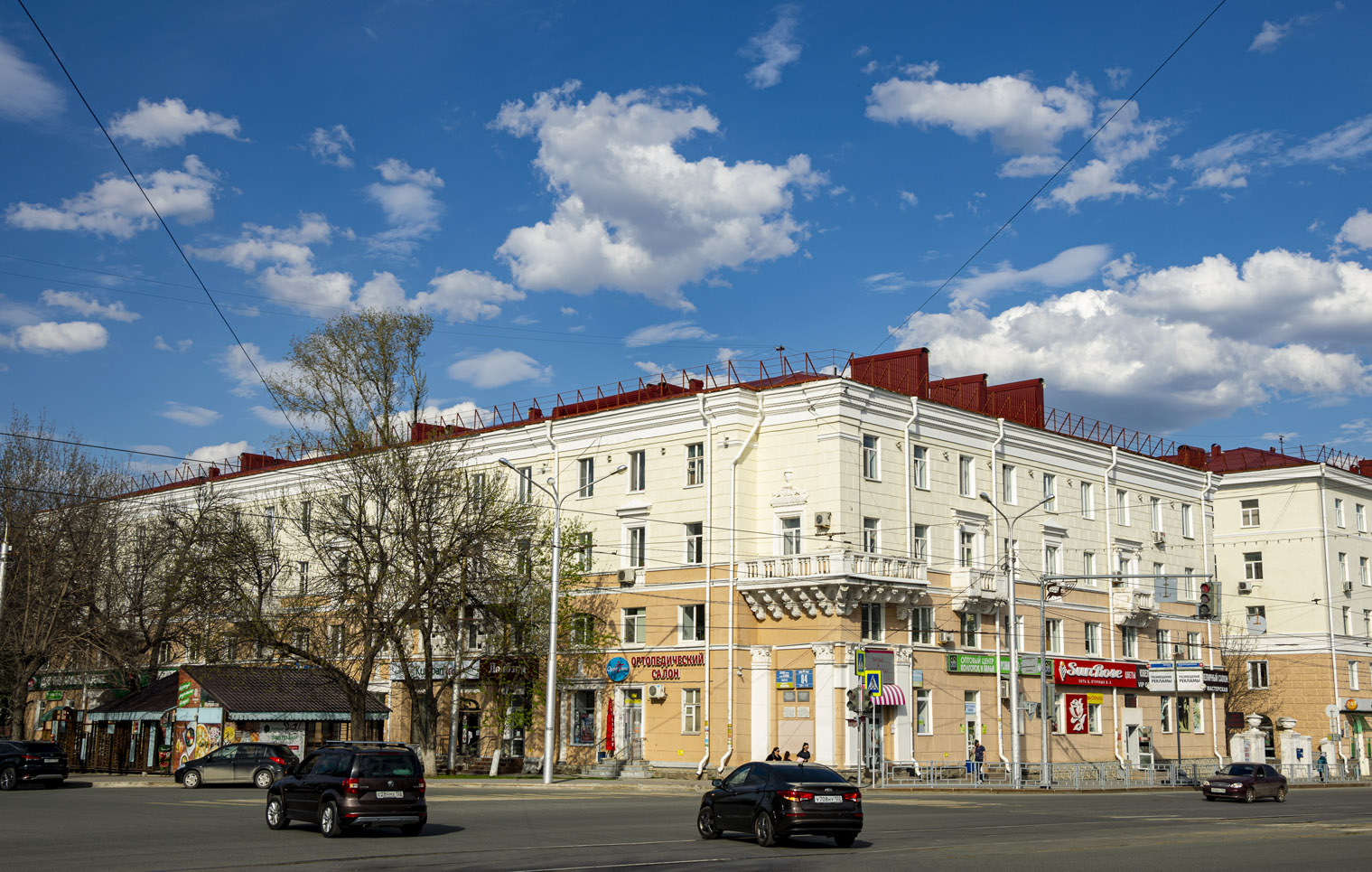 Уфа, Улица Ленина, 84 / Революционная улица, 47