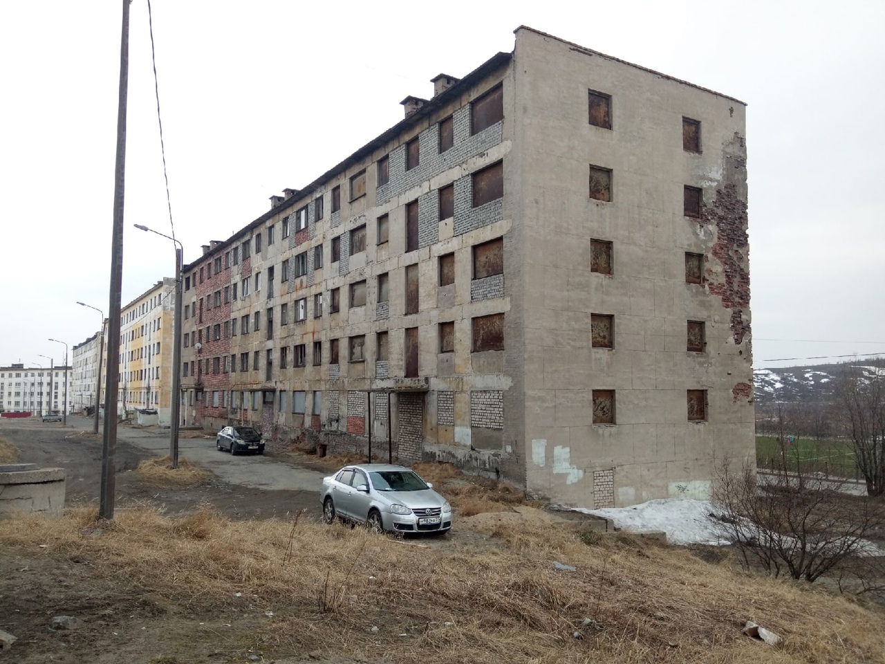 Никель, Спортивная улица, 1