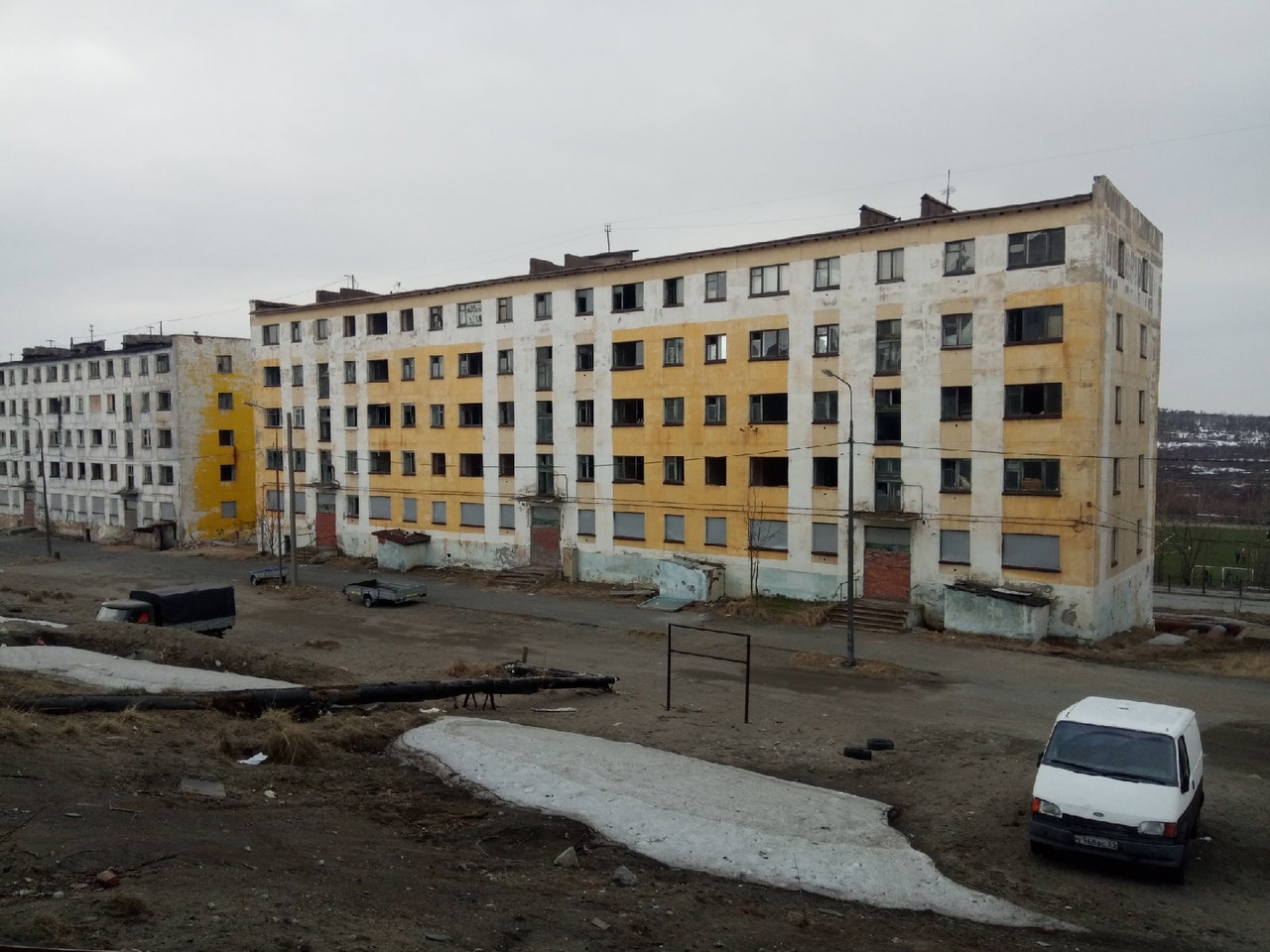 Никель, Спортивная улица, 3