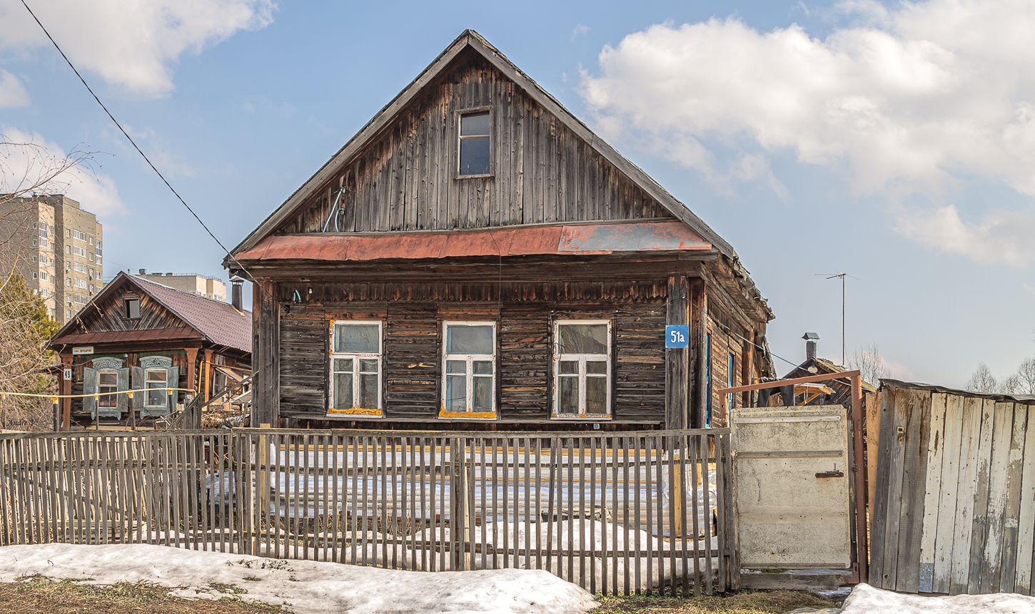 Уфа, Улица Верещагина, 51А; Улица Верещагина, 49