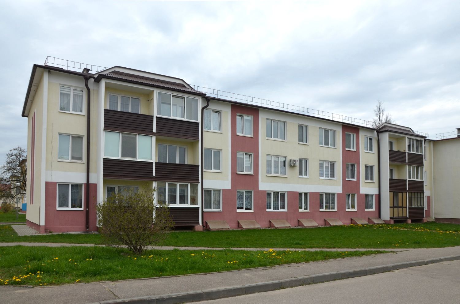 Островец, Улица Володарского, 15