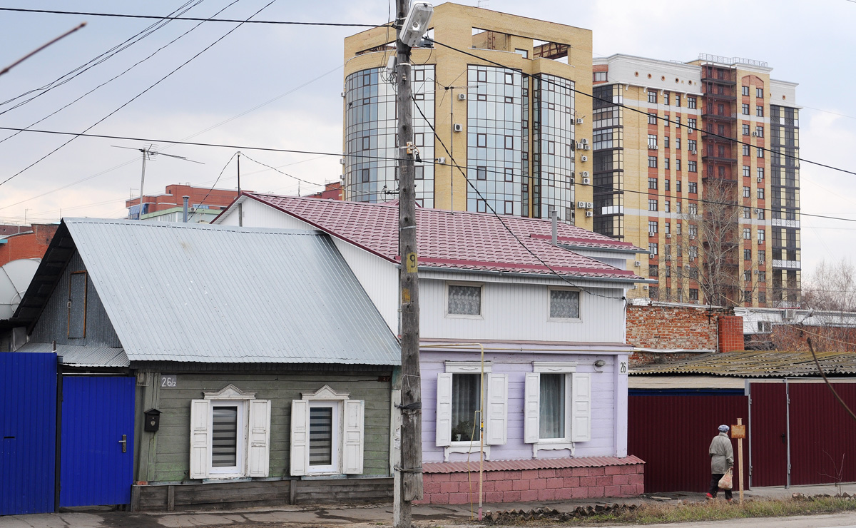 Омск, Учебная улица, 79; Учебная улица, 86; Улица Красных Зорь, 26