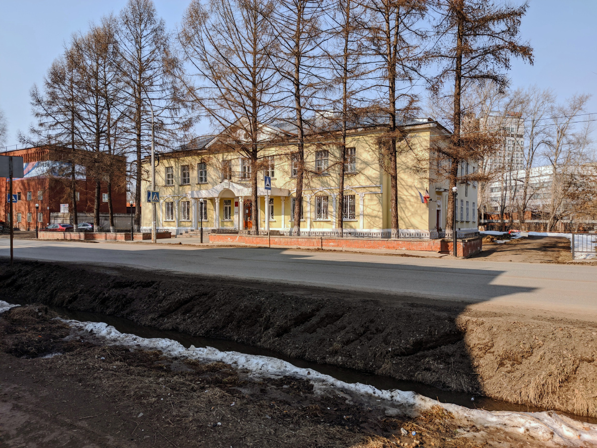 Глазов, Улица Тани Барамзиной, 14