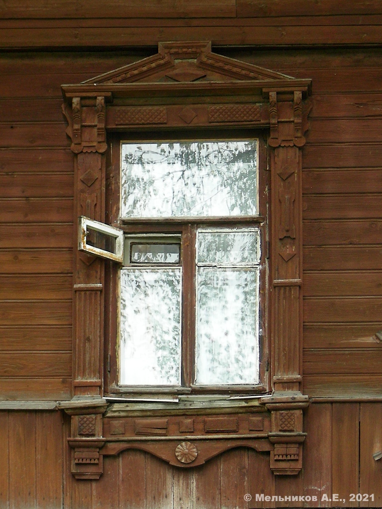Шуя, Вокзальная площадь, 7. Резные наличники