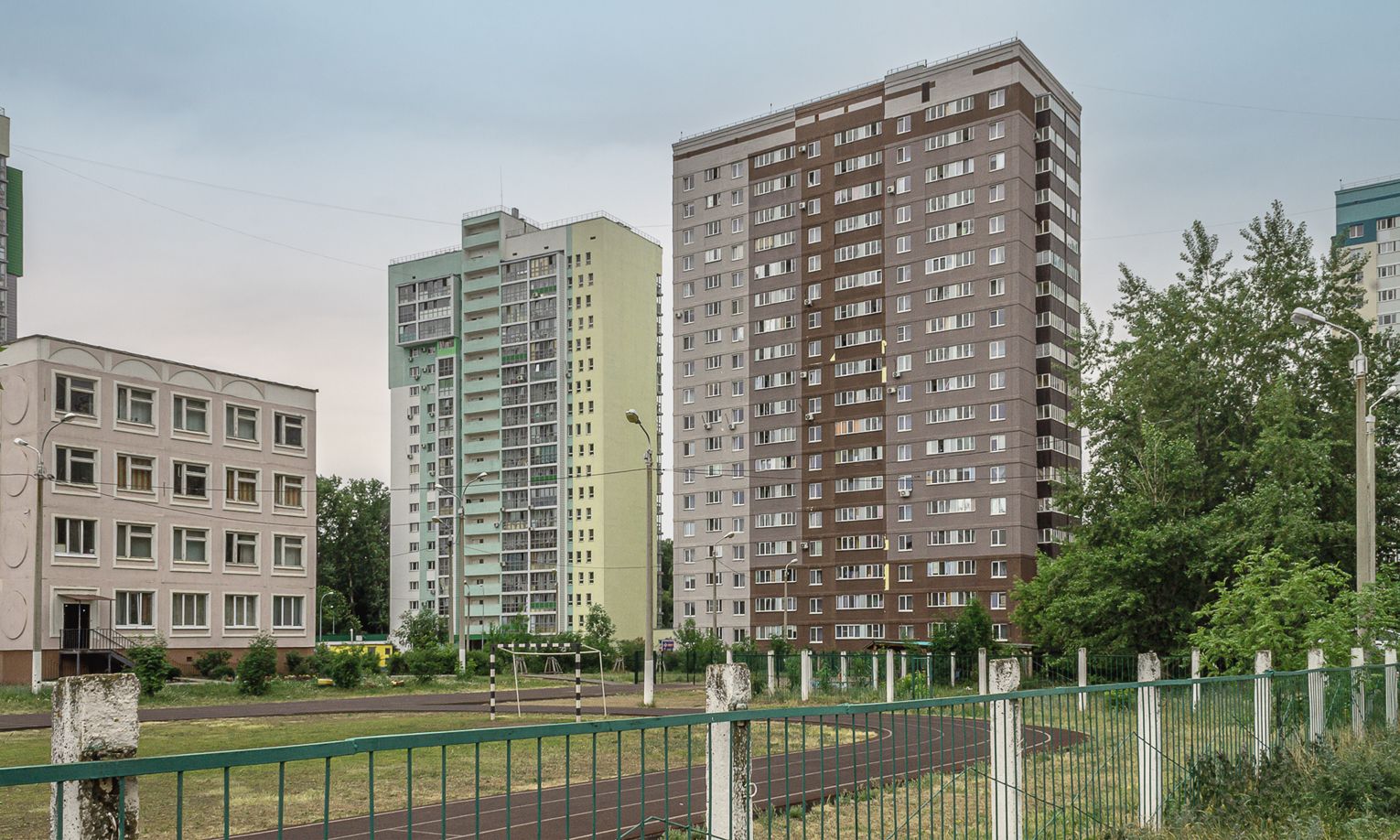 Ufa, Улица Георгия Мушникова, 5/3; Набережная Моторостроителей, 15