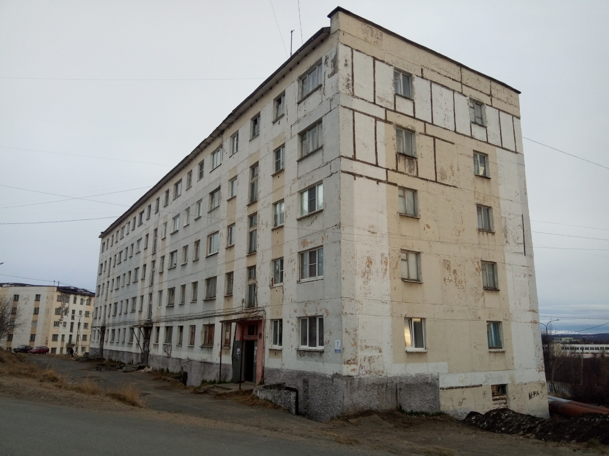 Никель, Спортивная улица, 7