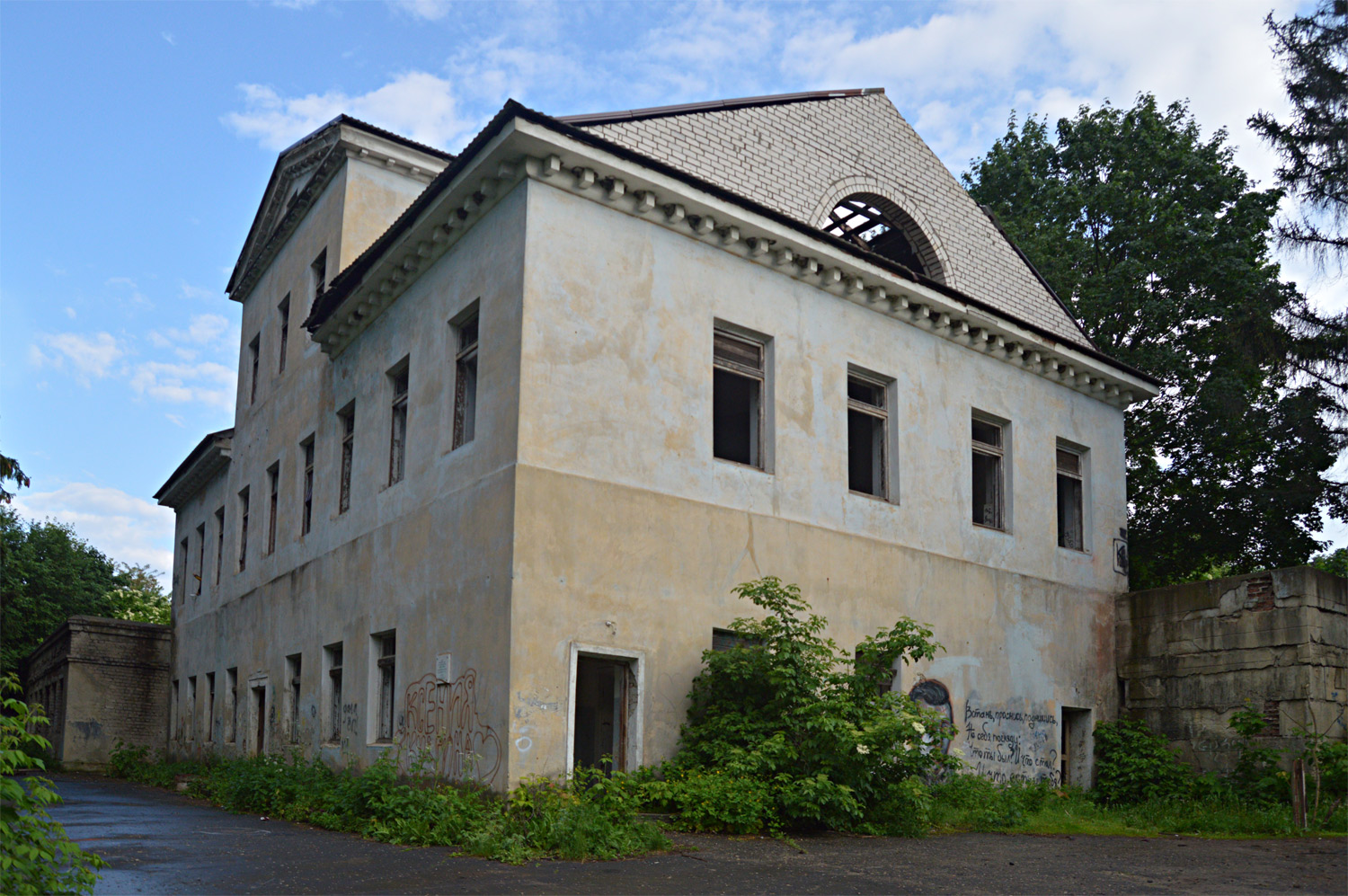 Semiluki, Улица Дача, 1А