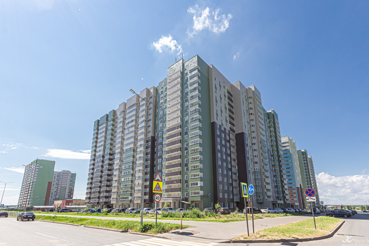 Казань, Улица Тансык, 11 / Улица Виктора Сажинова, 5