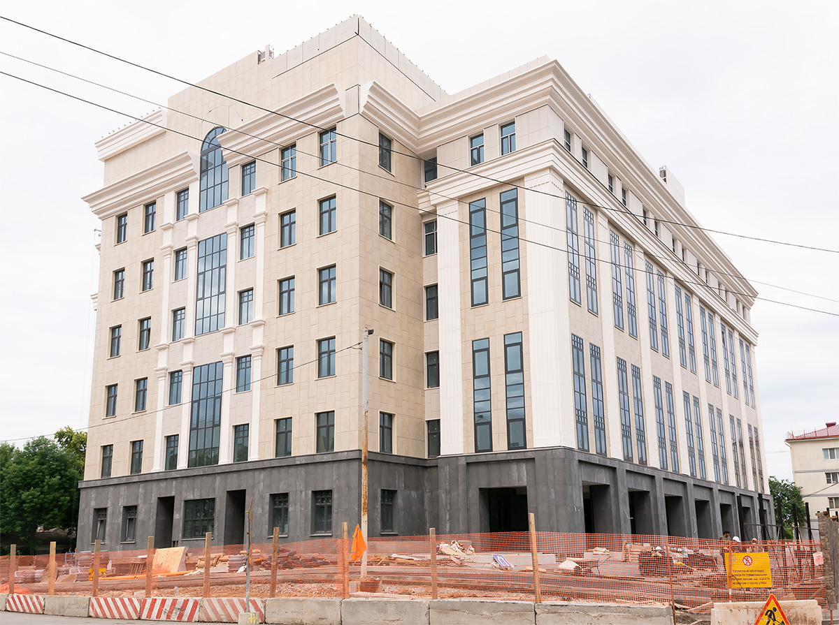 Уфа, Улица Заки Валиди, 41 / Улица Гоголя, 18