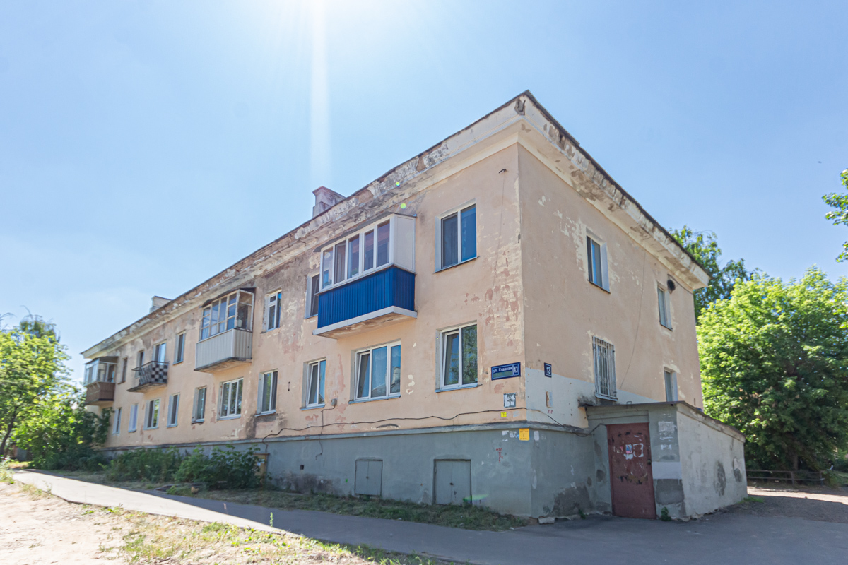 Казань, Главная улица, 43 / Каштановая улица, 13