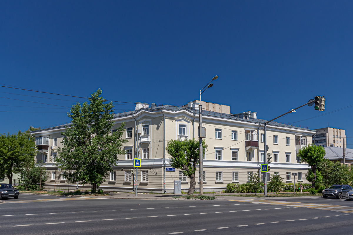 Казань, Улица Мира, 18 / Улица Правды, 2