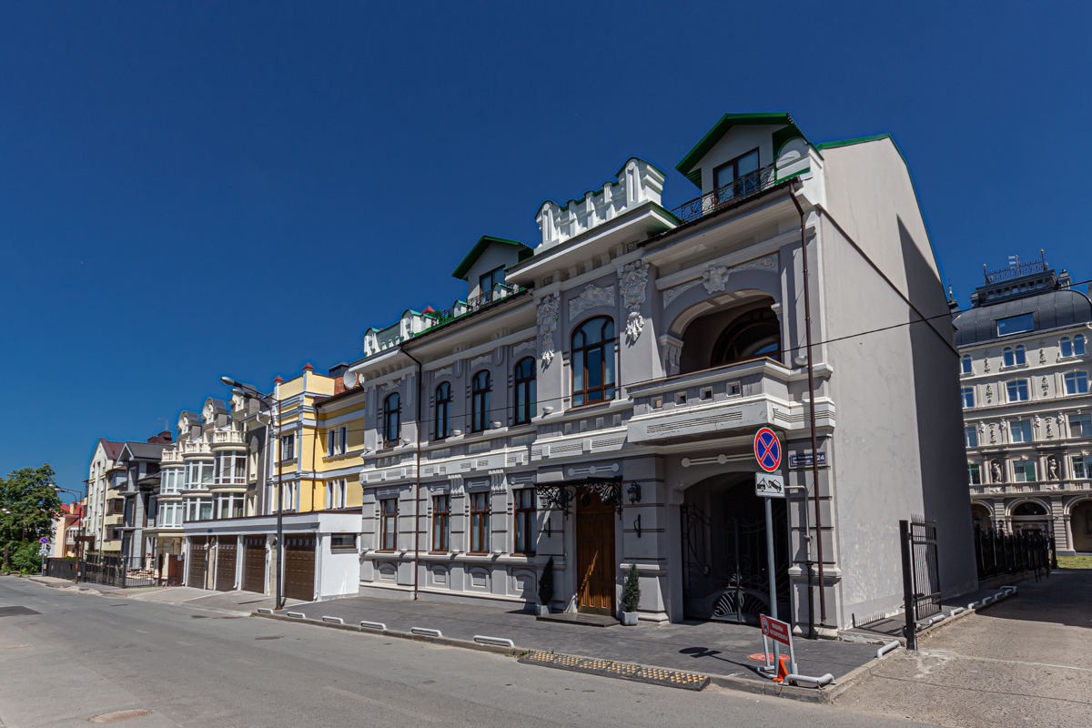 Казань, Улица Тельмана, 24
