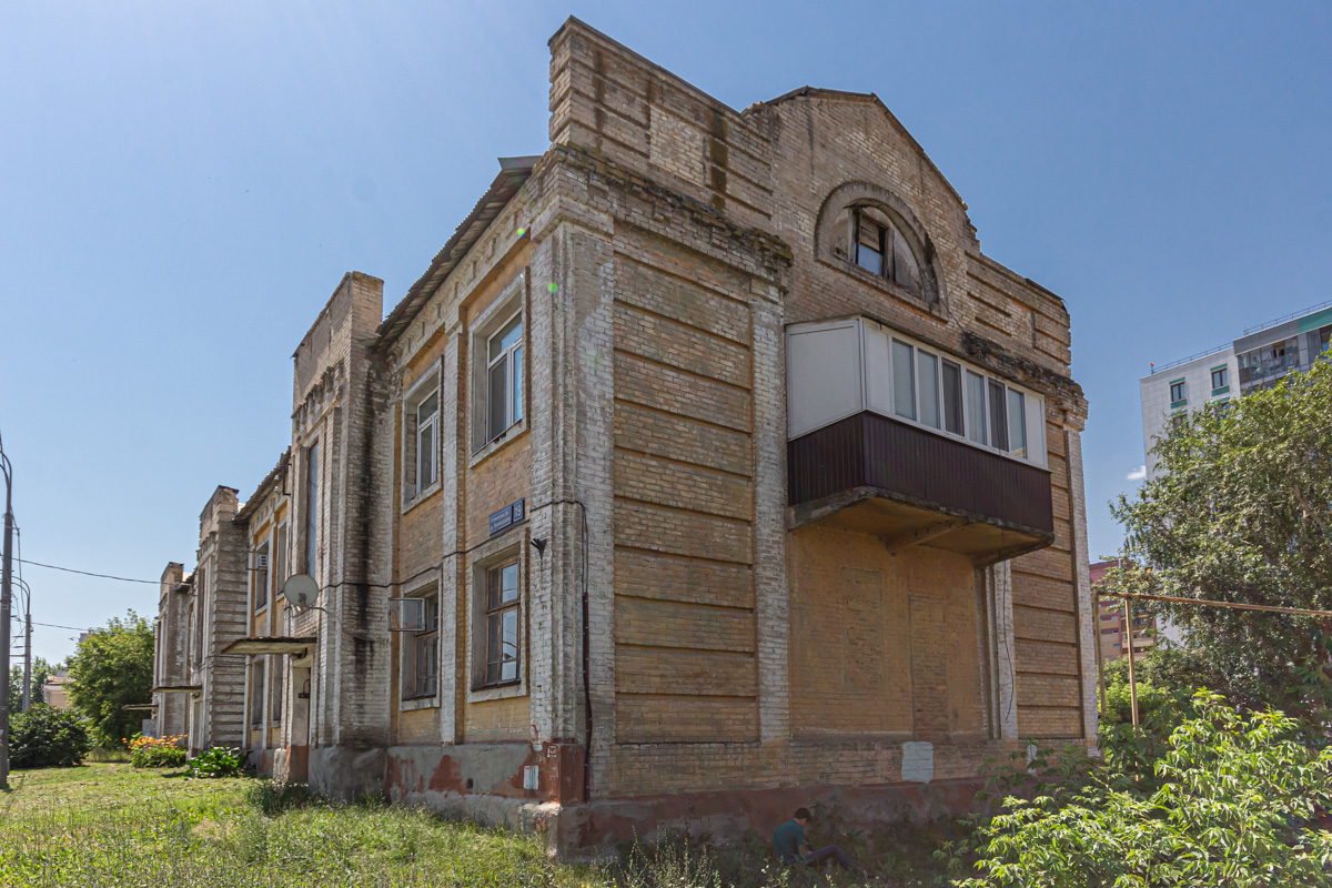 Казань, Ленинградская улица, 19