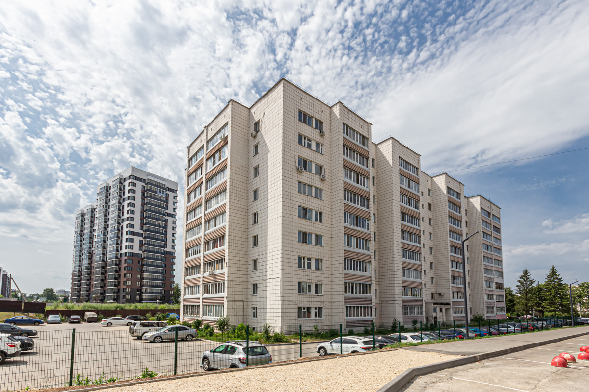 Казань, Улица Николая Ершова, 66А; Октябрьский городок, 1/149