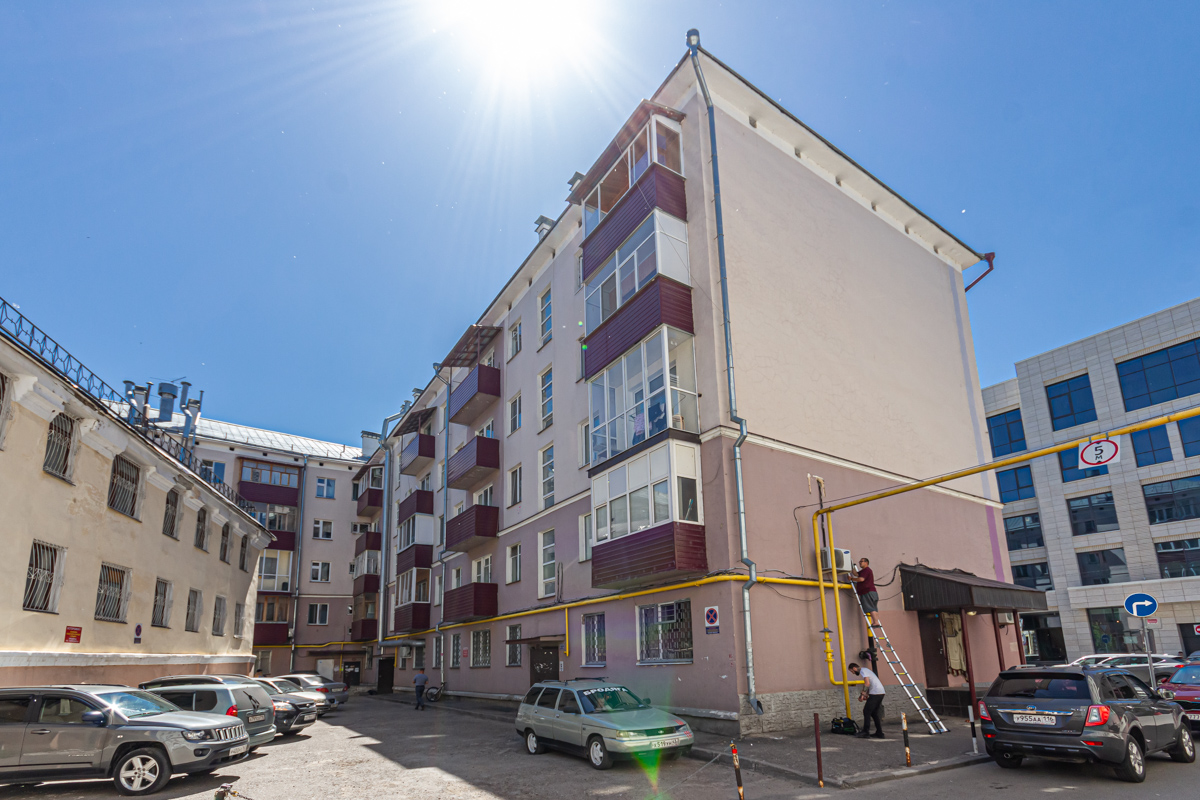 Казань, Университетская улица, 5 / Улица Островского, 37