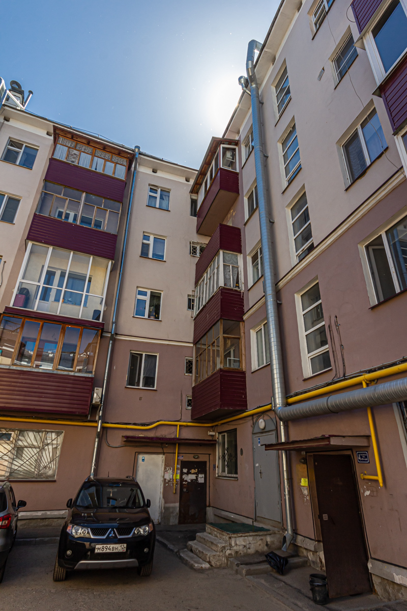 Казань, Университетская улица, 5 / Улица Островского, 37