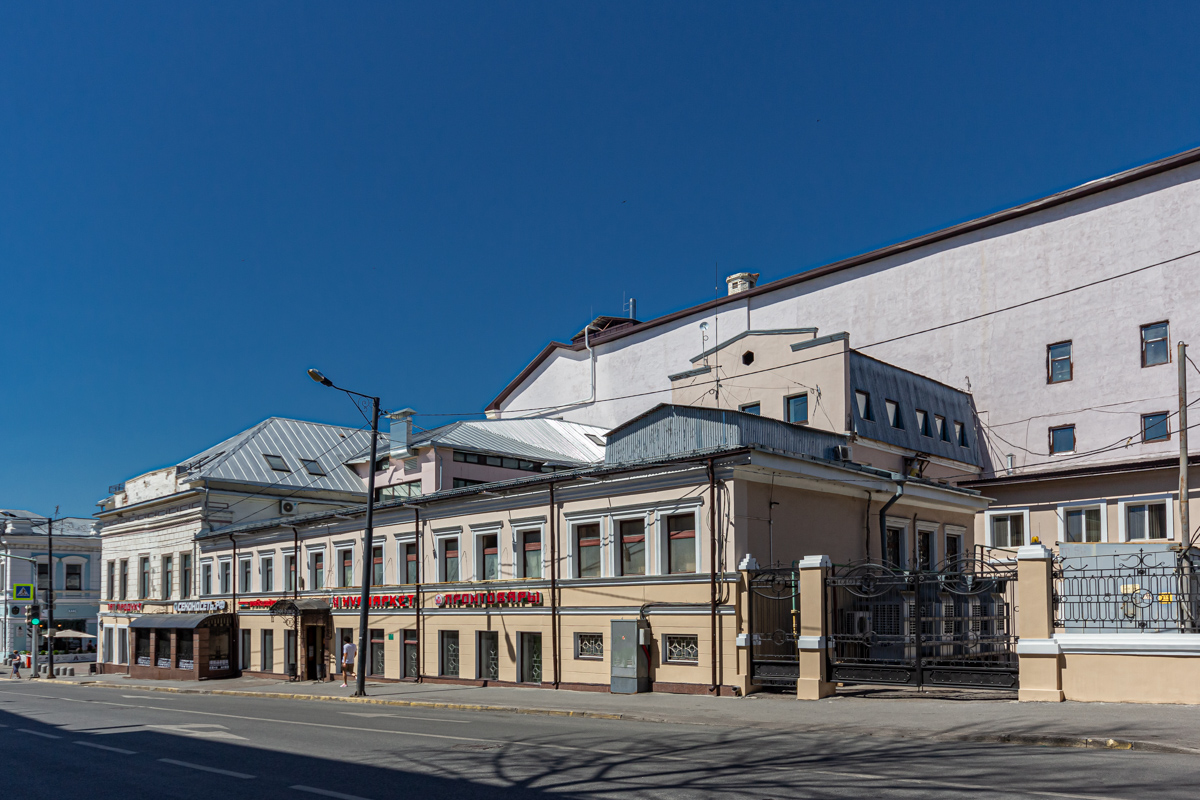 Казань, Улица Баумана, 29 / Астрономическая улица, 11