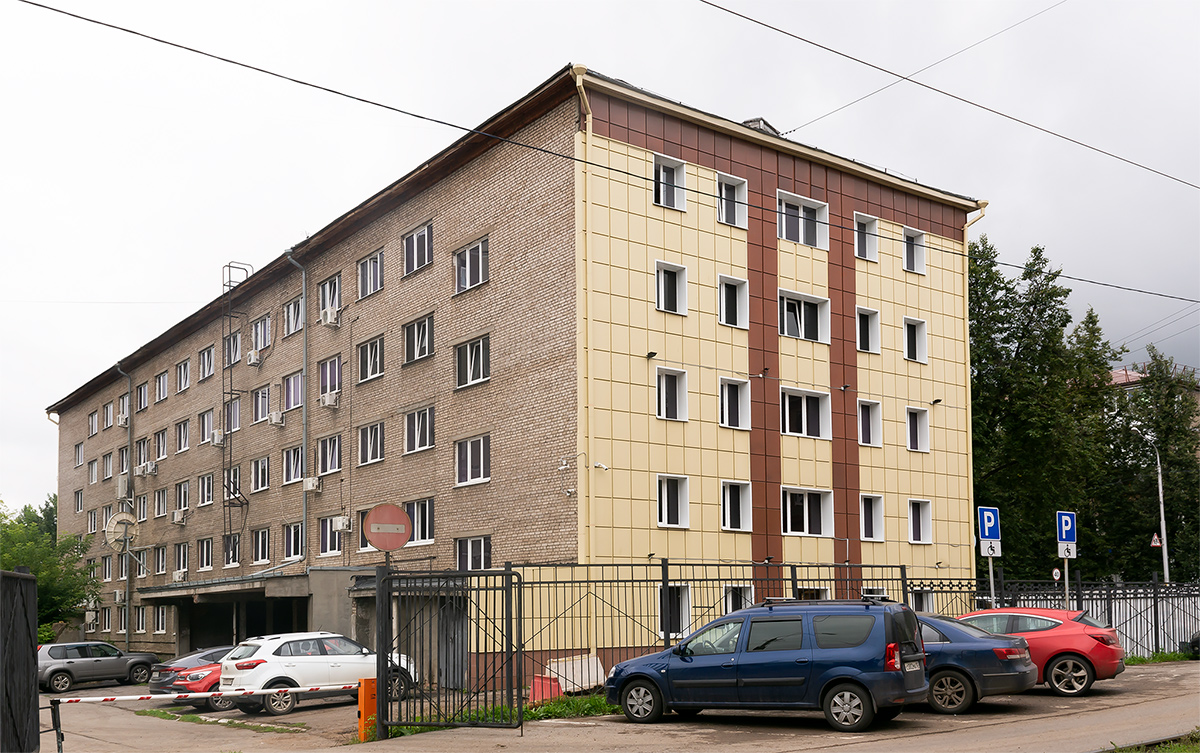 Уфа, Улица Ульяновых, 18 / Нежинская улица, 20
