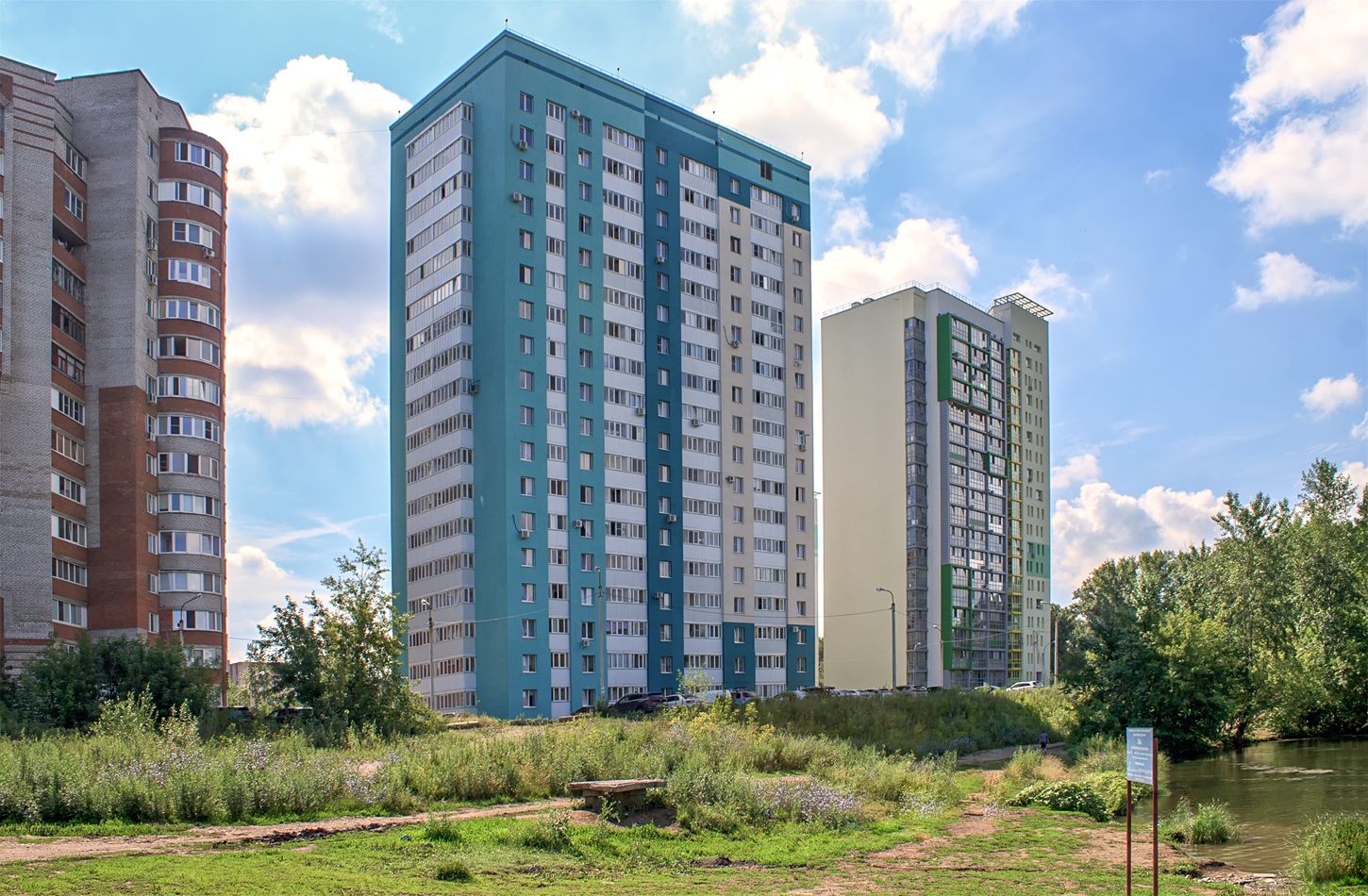 Уфа, Набережная Моторостроителей, 13; Набережная Моторостроителей, 15