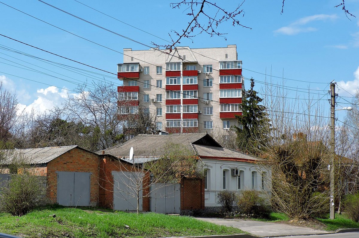 Харьков, Волонтёрская улица, 8А; Озерянская улица, 19