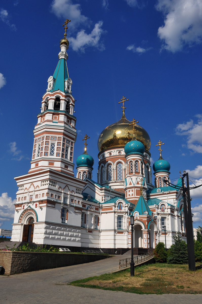 Омск, Тарская улица, 7 / Интернациональная улица, 12