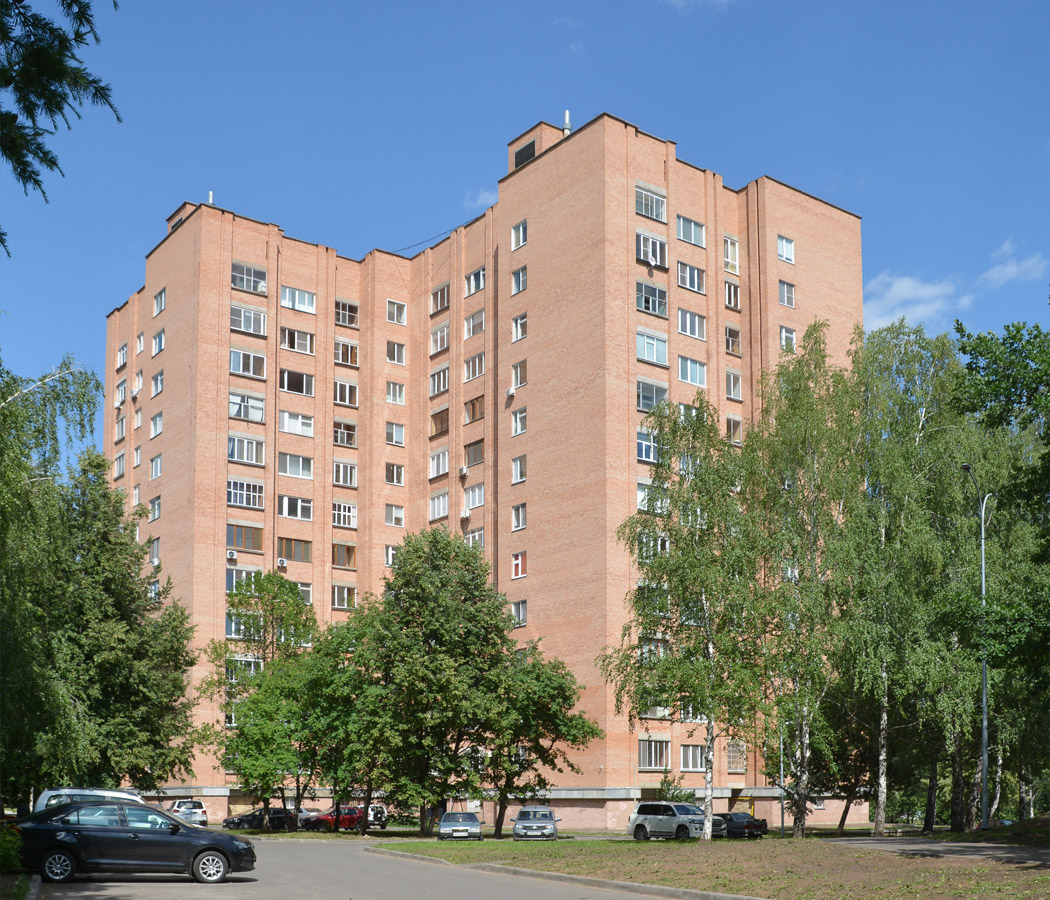 Niżniekamsk, Школьный бульвар, 8