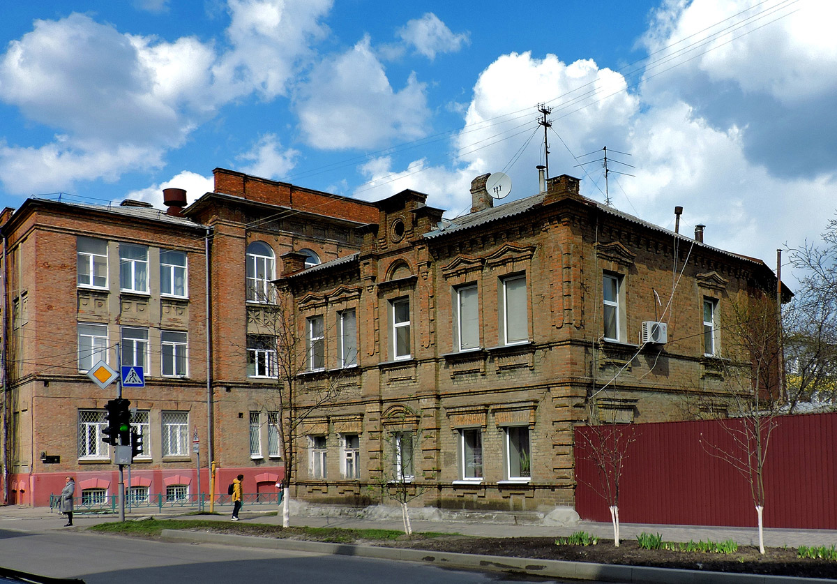 Харьков, Ильинская улица, 40; Ильинская улица, 35 / Улица Петра Кандаурова, 6