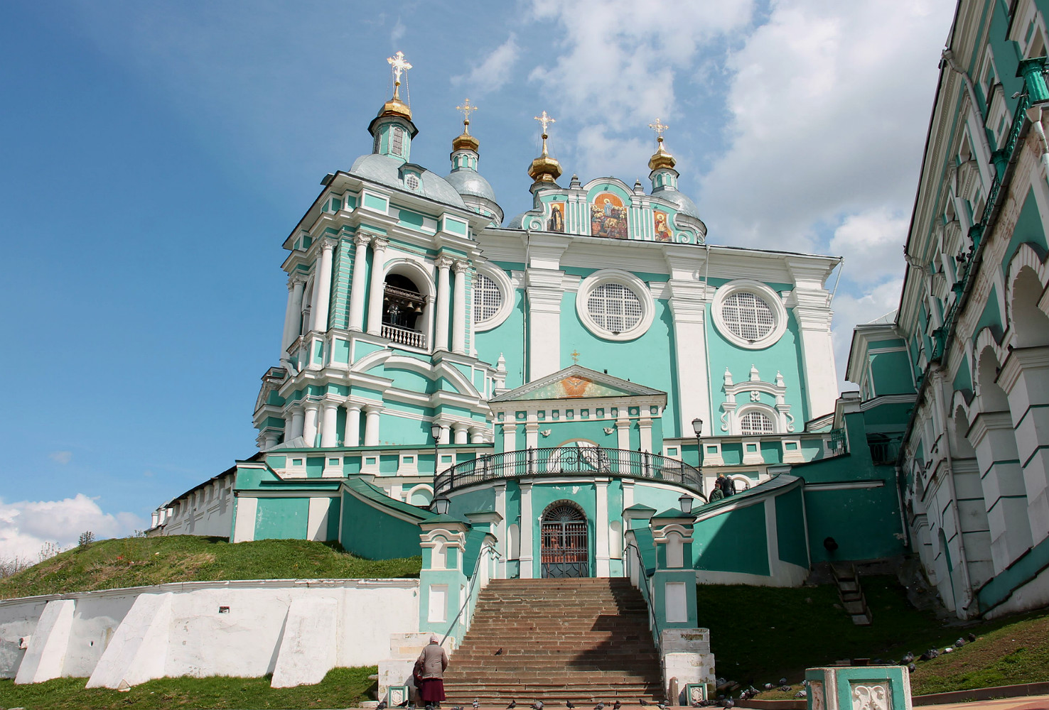 Смоленск, Улица Соборный Двор, 5*; Улица Соборный Двор, 5 Западные ворота; Улица Соборный Двор, 5