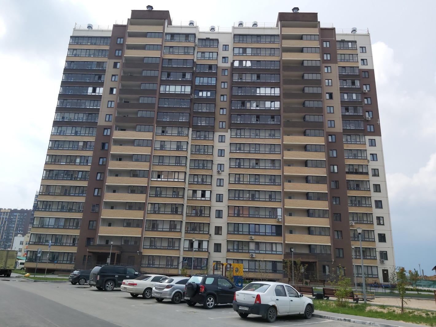 Тюмень, Улица Новосёлов, 107 корп. 1