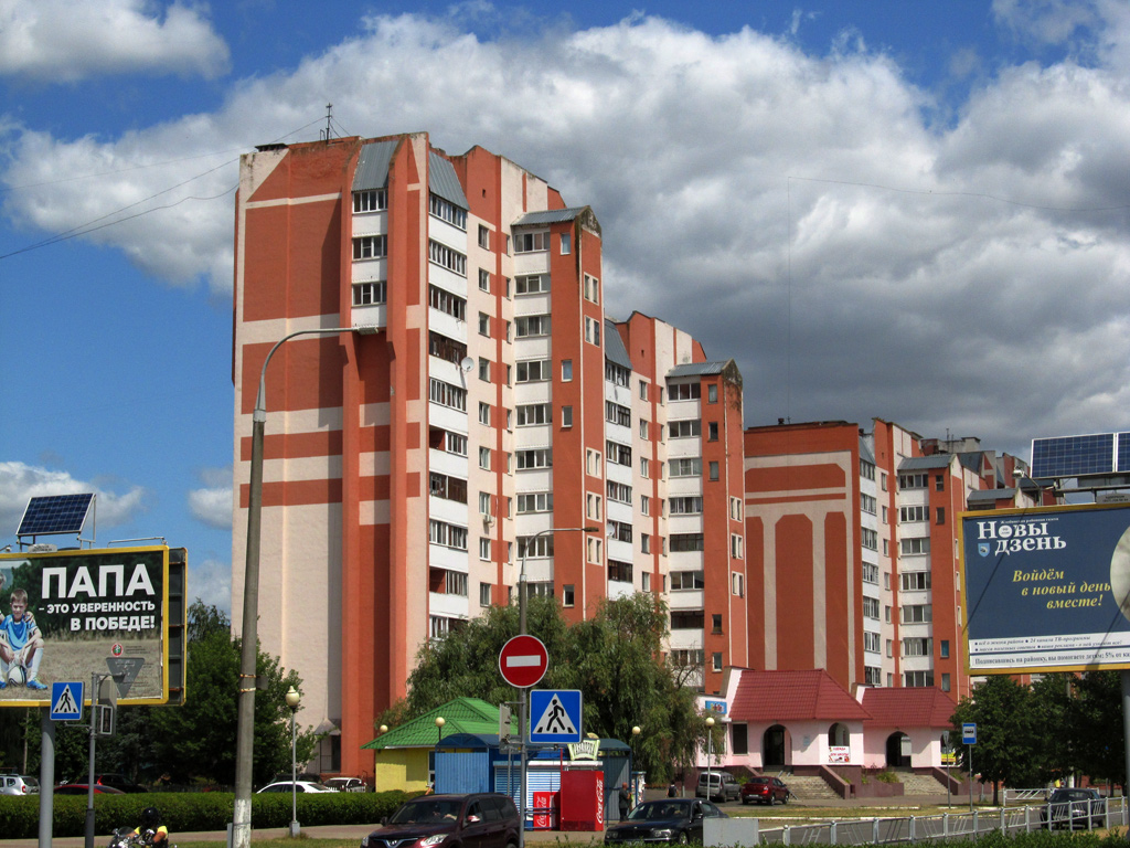 Жлобин, 17-й микрорайон, 27; 17-й микрорайон, 28